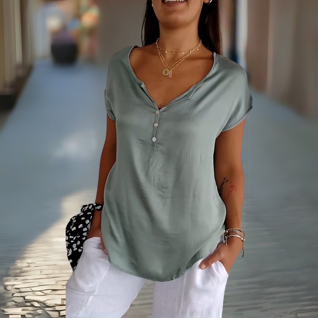 Evie | Timeless Chic Tee