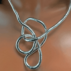 Anita | Flexible Loop Necklace