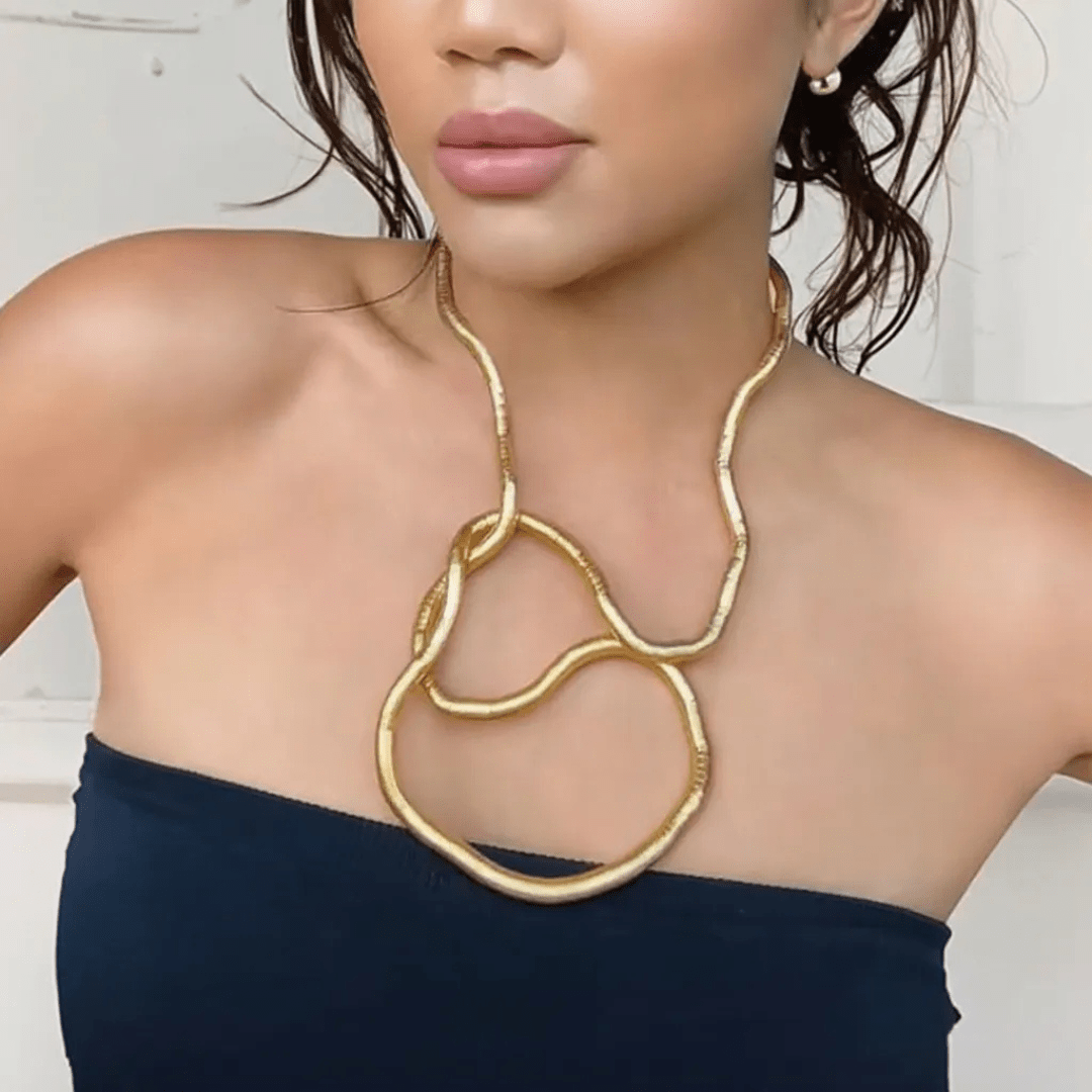 Anita | Flexible Loop Necklace