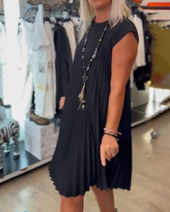 Ondine | Pleated Chic Dress