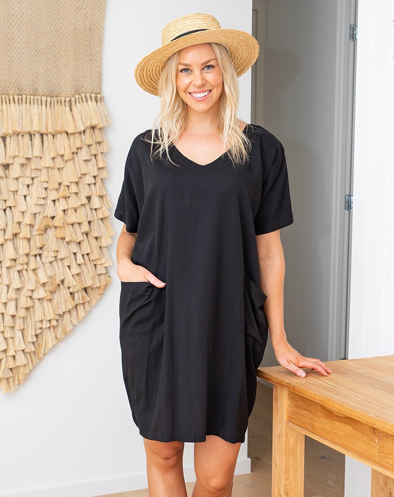 Huw | Polished Pocket Dress