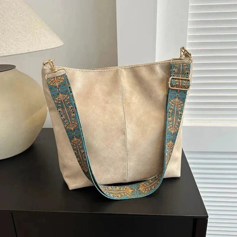 Caitriona | Urban Heritage Shoulder Bag