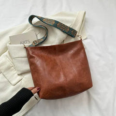 Caitriona | Urban Heritage Shoulder Bag