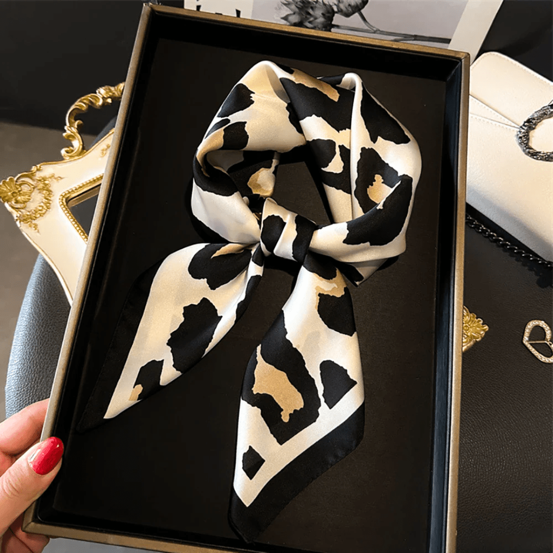 Fredrika | Leopard Print Silk-Feel Scarf