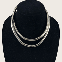 Anita | Flexible Loop Necklace