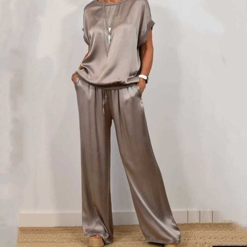 Oleta | Timeless Two-Piece Suit