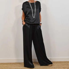 Oleta | Timeless Two-Piece Suit