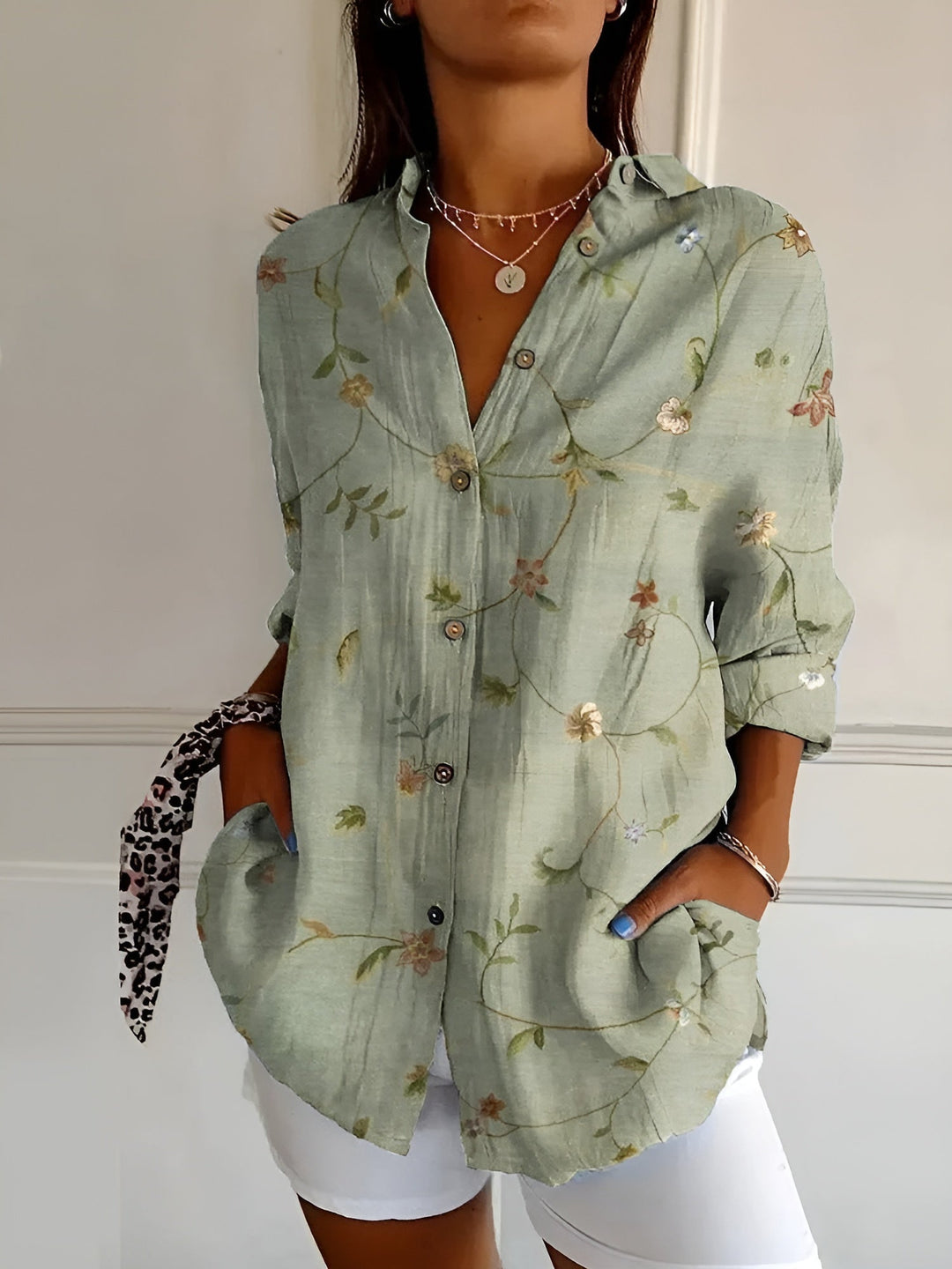 Ursula | Lightweight Floral Wave Blouse