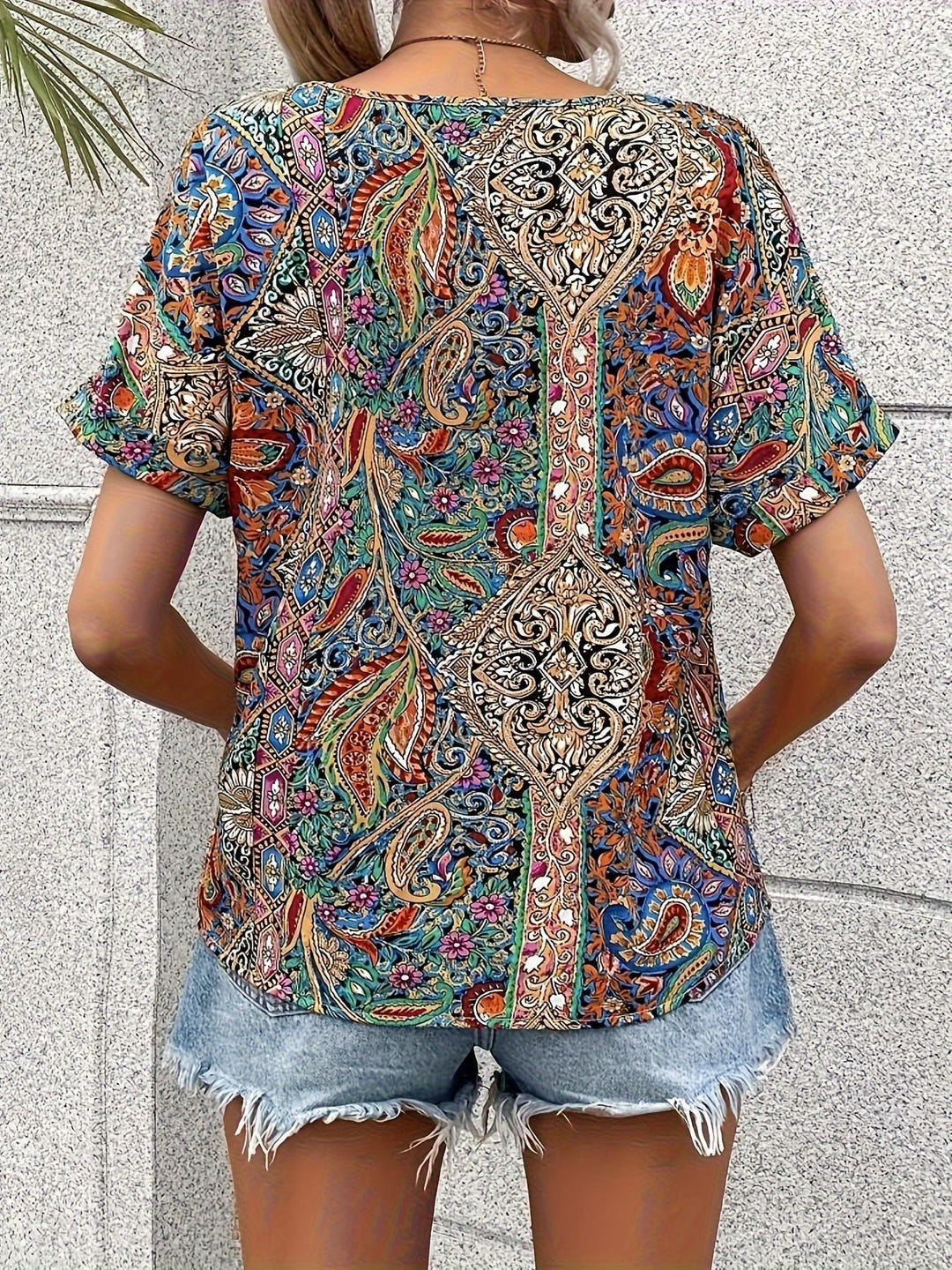 Mair | Art Print Chic V-Neck Blouse