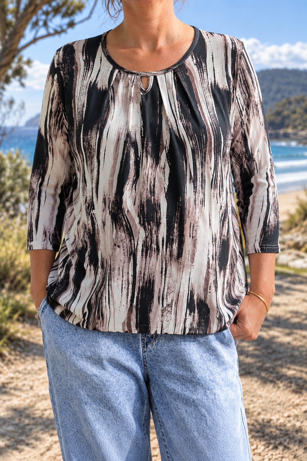 Alexa | Three-Quarter Sleeve Blouse