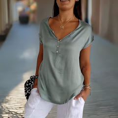 Evie | Timeless Chic Tee