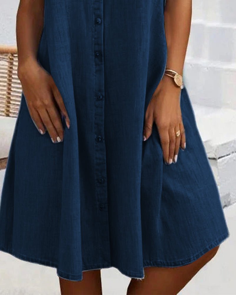 Marleen | Chic Buttoned Dress