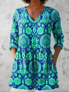 Della | Long V-Neck Blouse