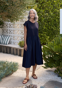 Quintessa | Midnight Grace Midi Dress
