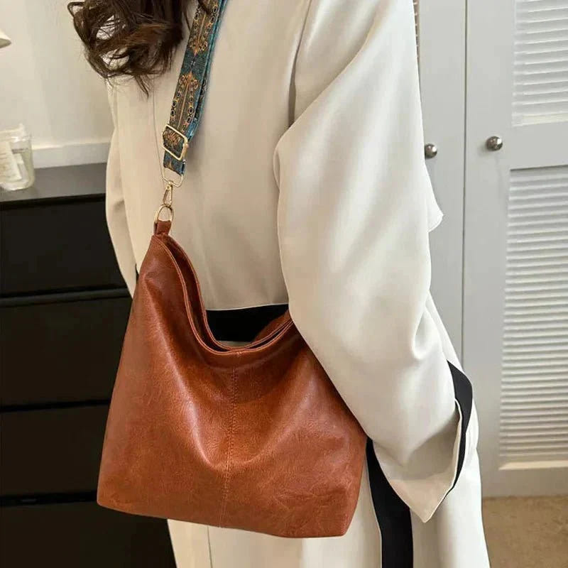 Caitriona | Urban Heritage Shoulder Bag