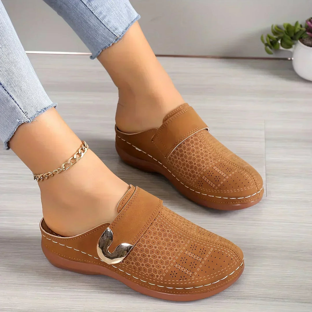 Lneta | Chic Supportive Wedge Sandal