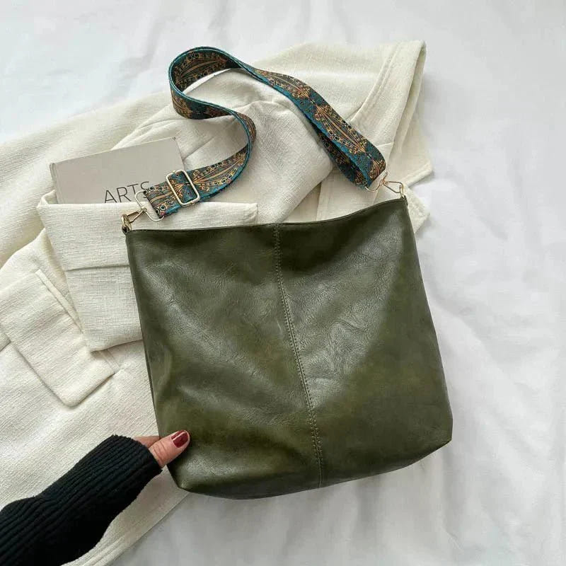 Caitriona | Urban Heritage Shoulder Bag