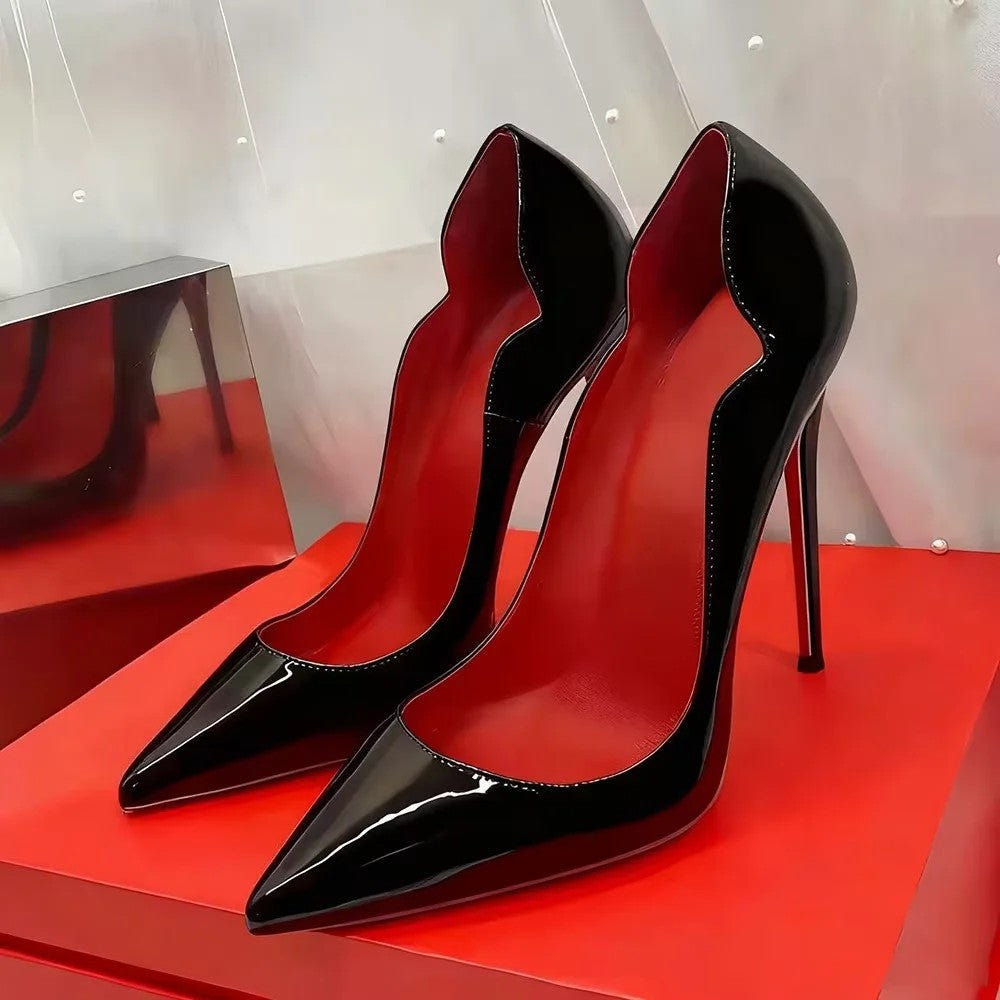 Urania | Scalloped Stilettos