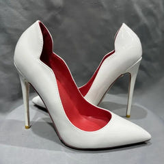 Urania | Scalloped Stilettos