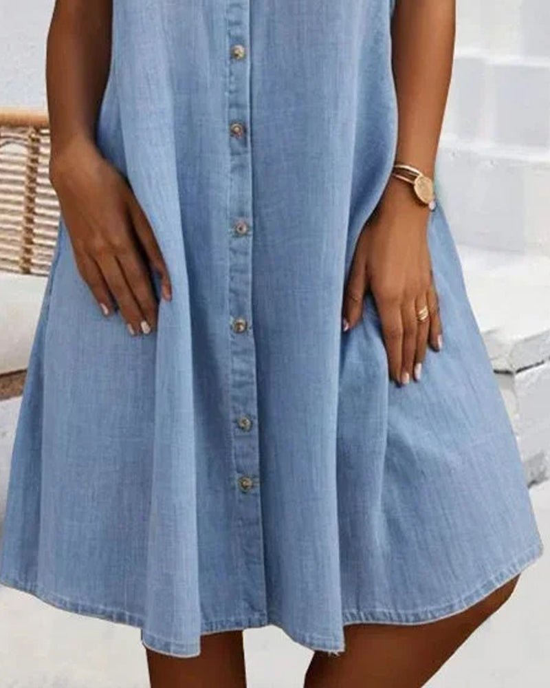 Marleen | Chic Buttoned Dress