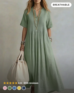 Juliane | Pleated Midi Dress in pink