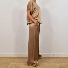 Oleta | Timeless Two-Piece Suit