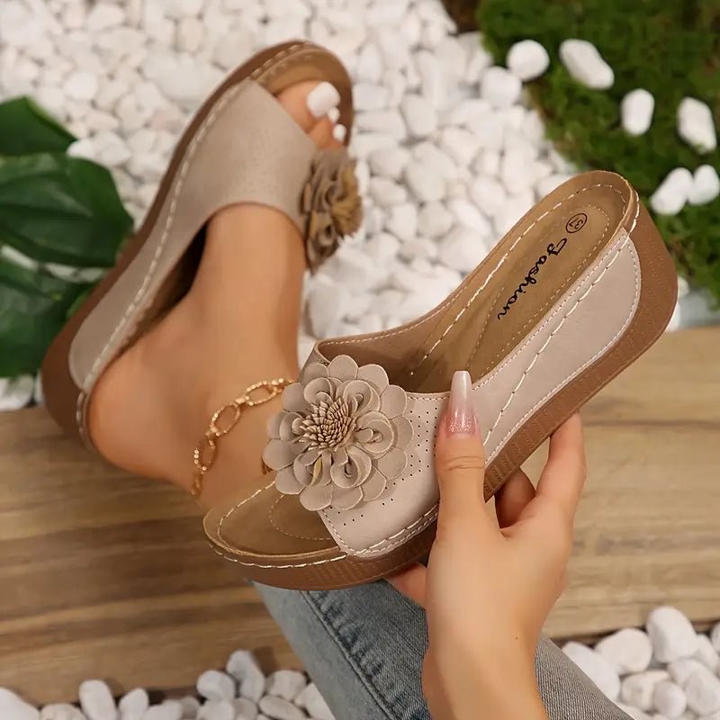 Vnona | Ergonomic Floral Sandal